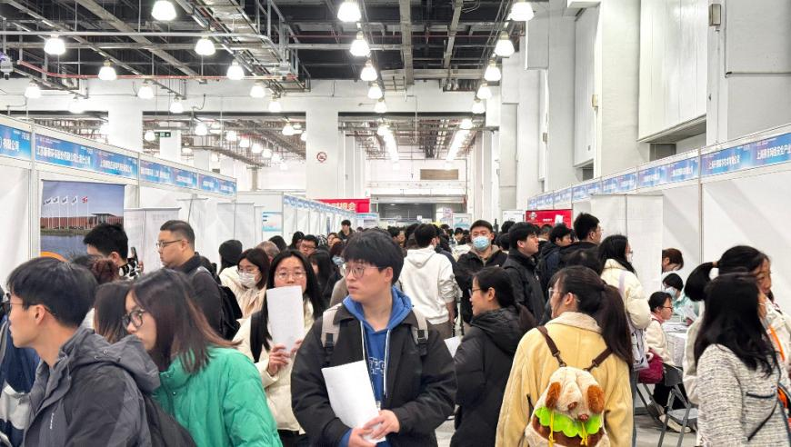 正版资料2025年澳门免费,当石矶娘娘遇上鸵鸟,精准解释落实及其象征意义_测试版V2.9